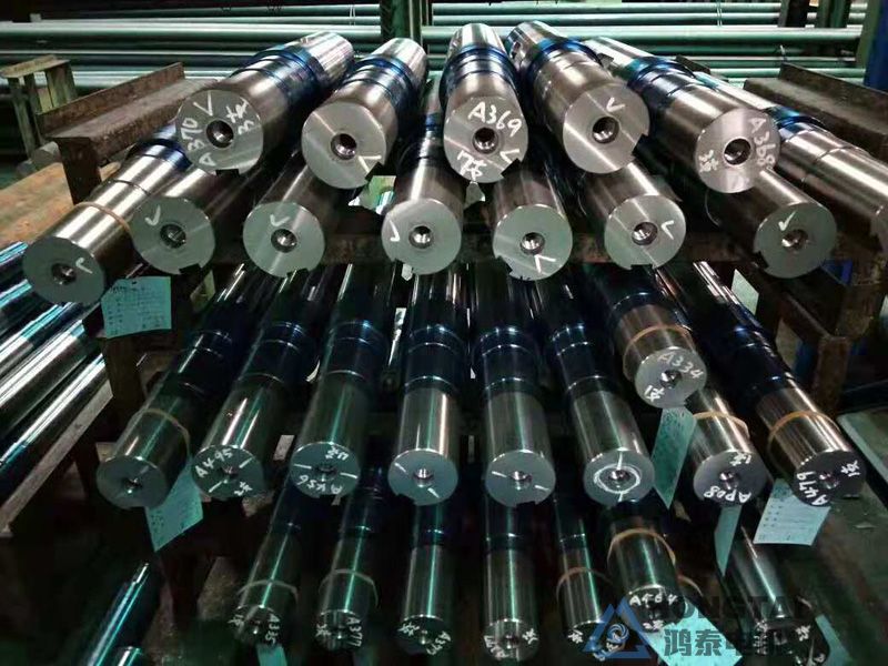 YVFE3-315M-4电机轴伸两端打孔、特殊法兰